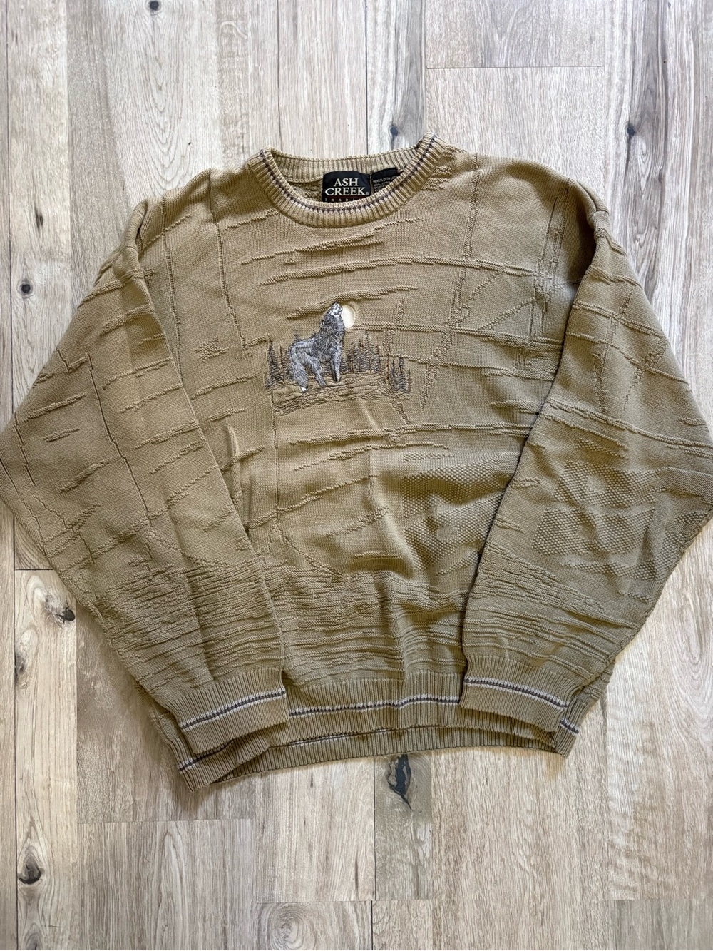 Vintage Ash creek sweater Wolf graphic
